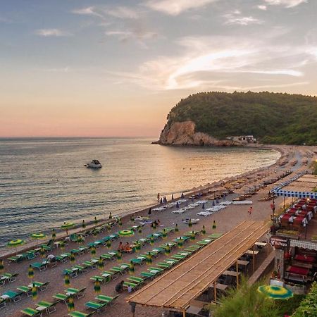 Hotel Savojo Petrovac Eksteriør billede