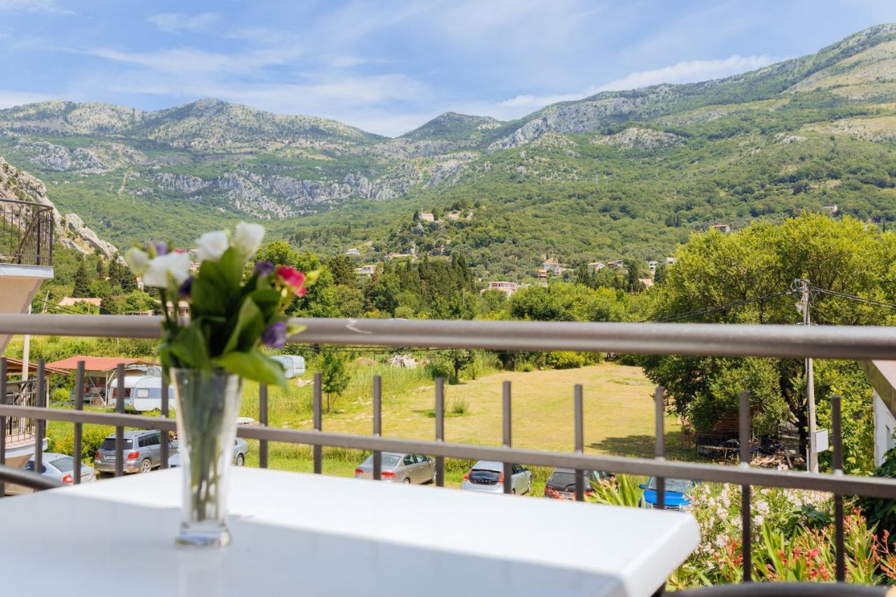 Hotel Savojo Petrovac Eksteriør billede