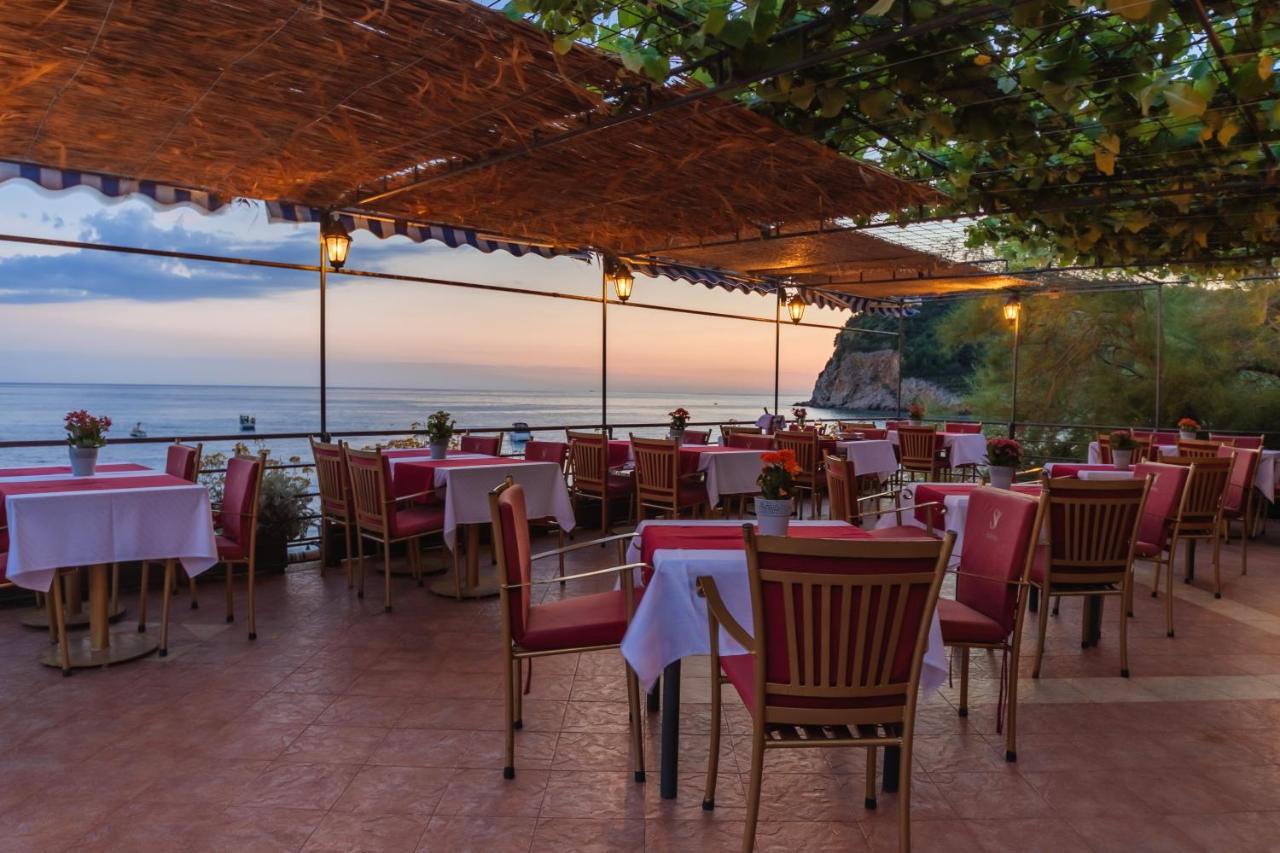Hotel Savojo Petrovac Eksteriør billede