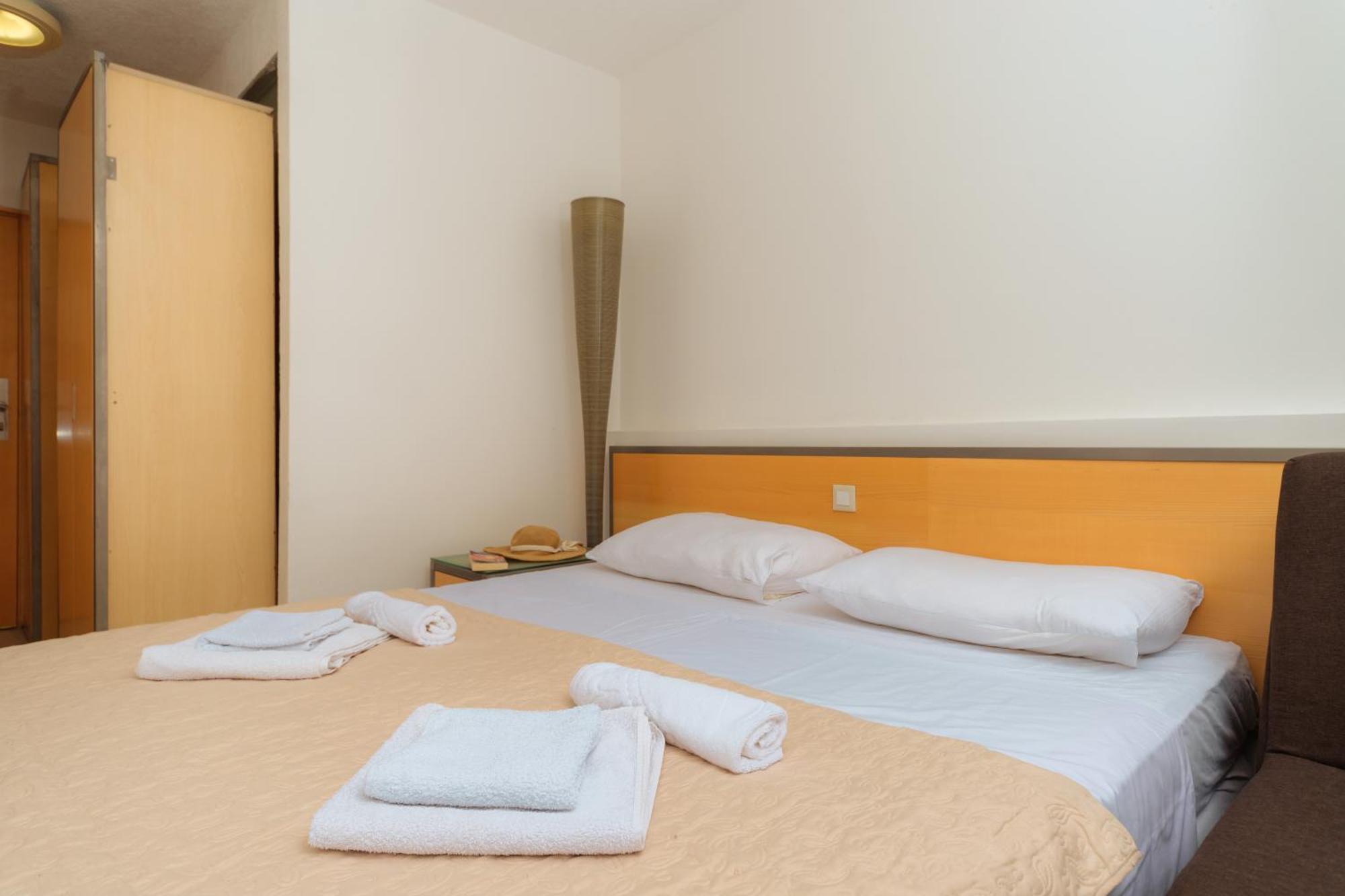 Hotel Savojo Petrovac Eksteriør billede