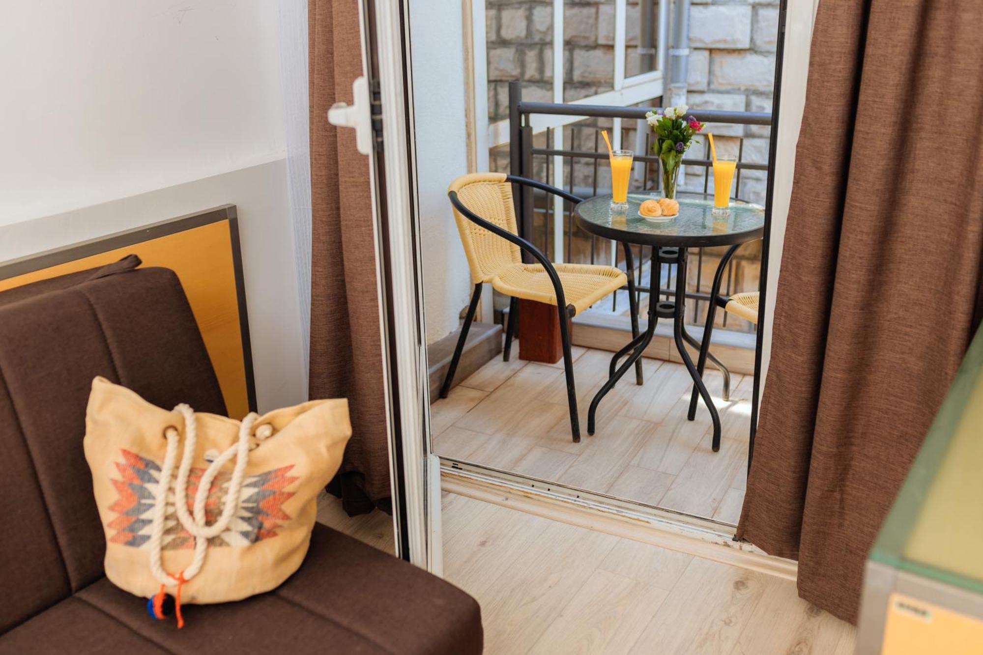 Hotel Savojo Petrovac Værelse billede
