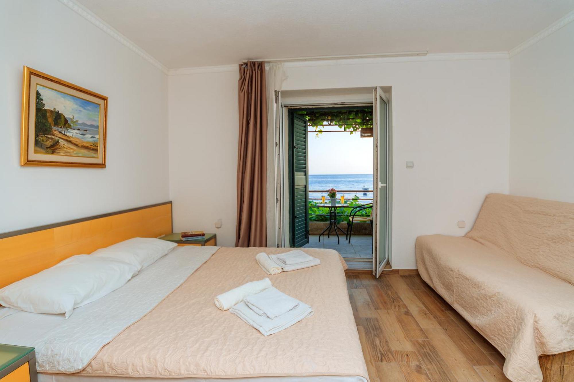 Hotel Savojo Petrovac Eksteriør billede