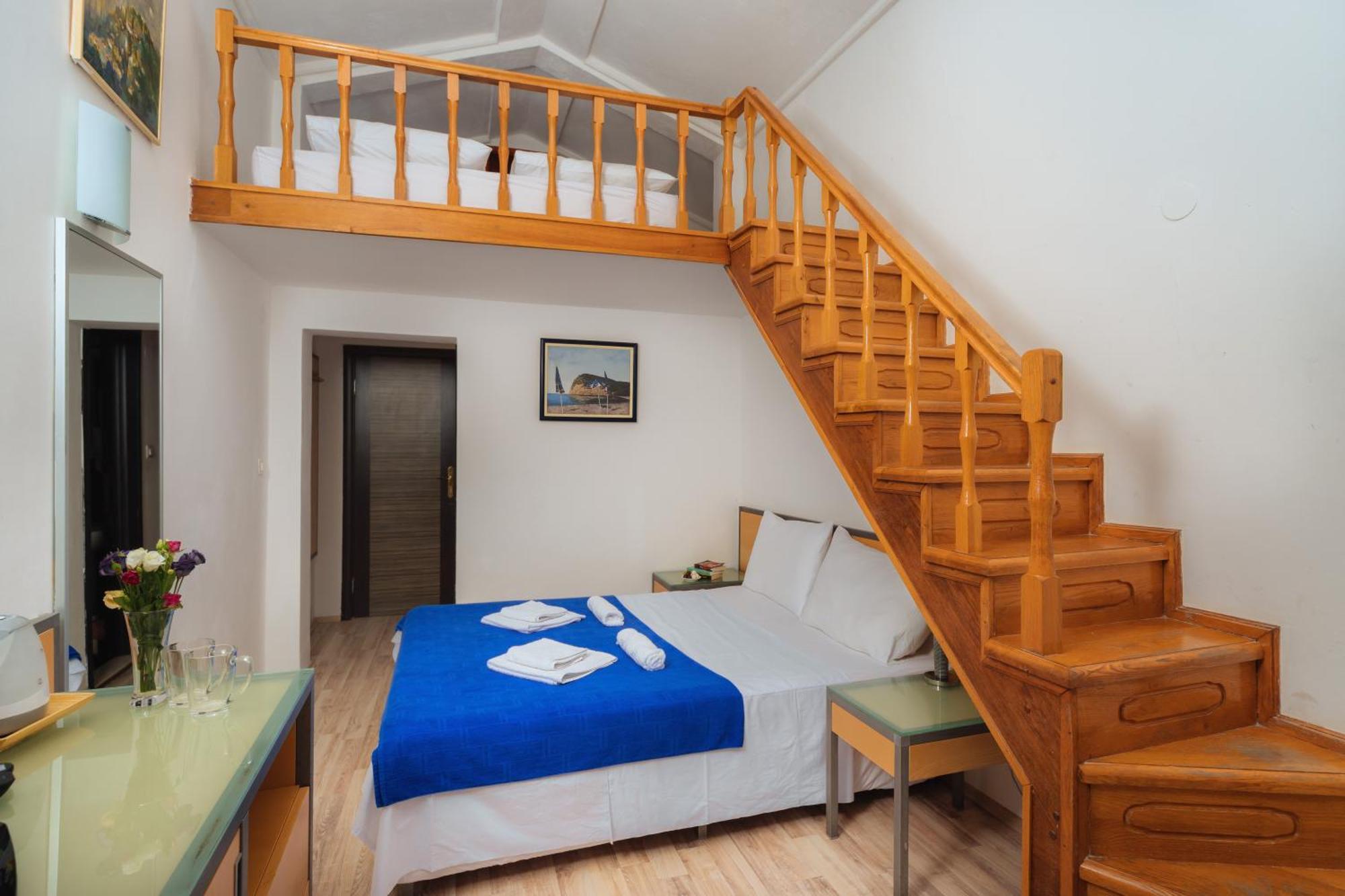 Hotel Savojo Petrovac Værelse billede
