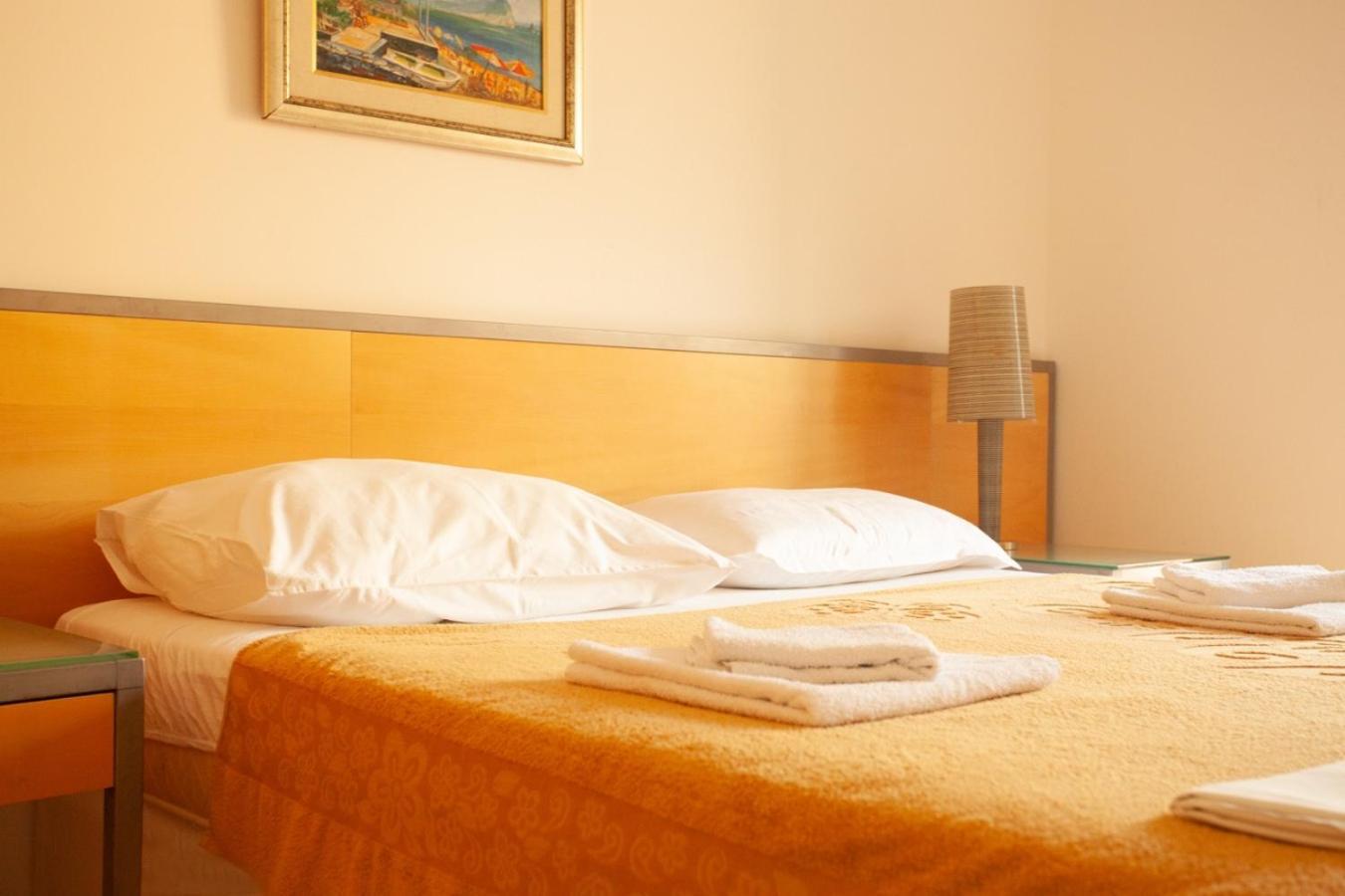 Hotel Savojo Petrovac Eksteriør billede